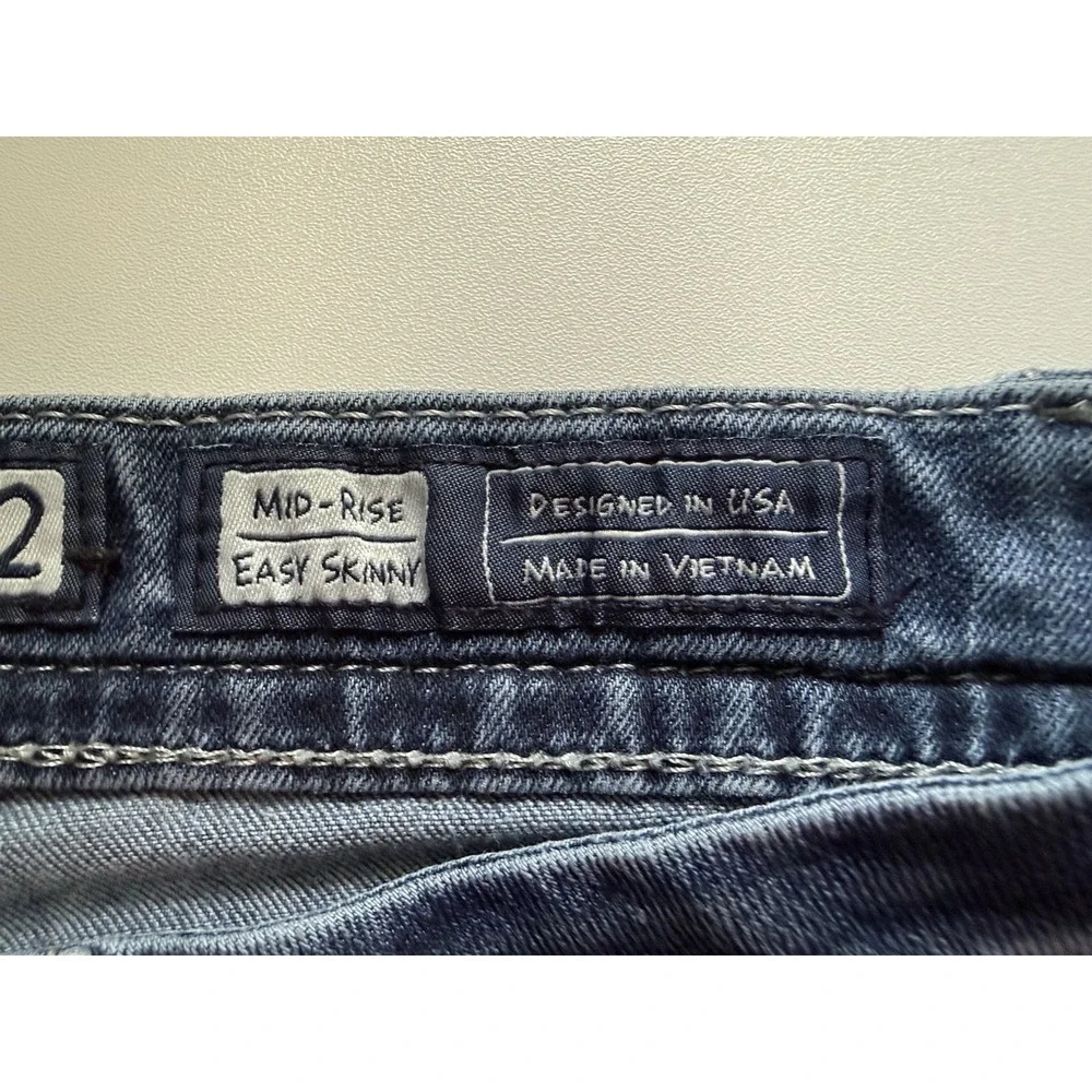 Miss Me Jeans Women's 32 Mid Rise Easy Skinny  Denim Blue